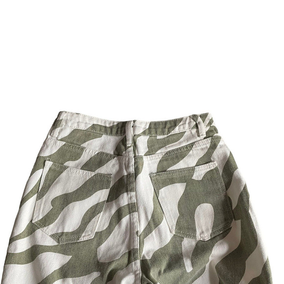 Shein Jeans High Waisted Zebra Striped Off White Green Straight Leg Denim XS NEW - Picture 7 of 14